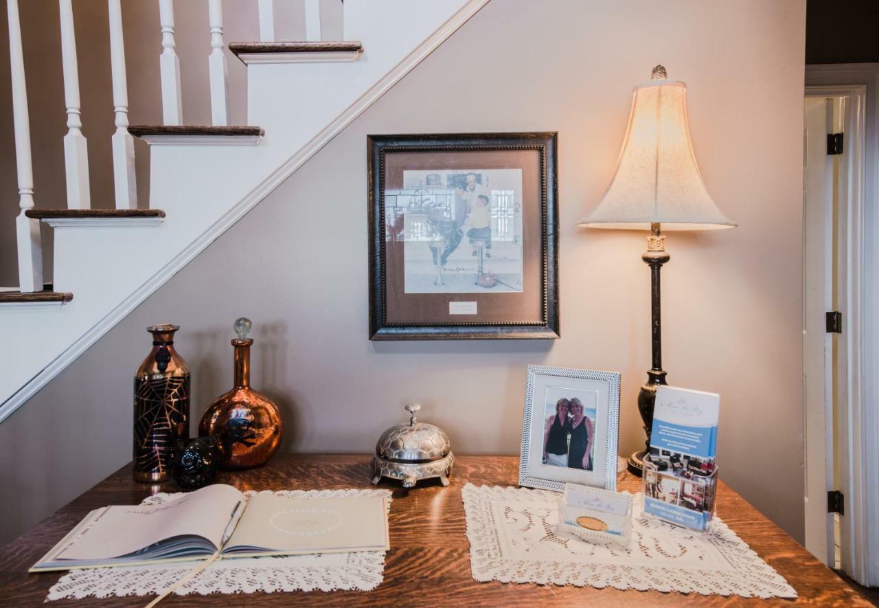 プリマス Above The Bay At Thornton Adams House Bed & Breakfast エクステリア 写真