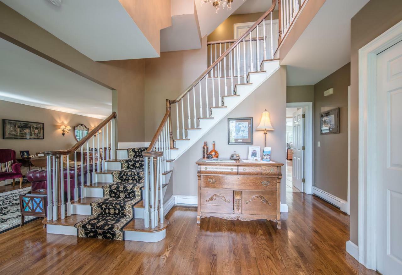 プリマス Above The Bay At Thornton Adams House Bed & Breakfast エクステリア 写真